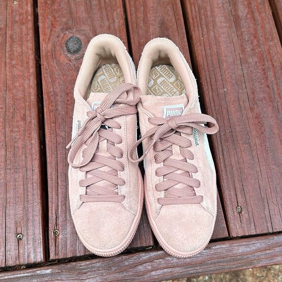 Puma Classics in Pink Suede - Light Pink White - Picture 4 of 8